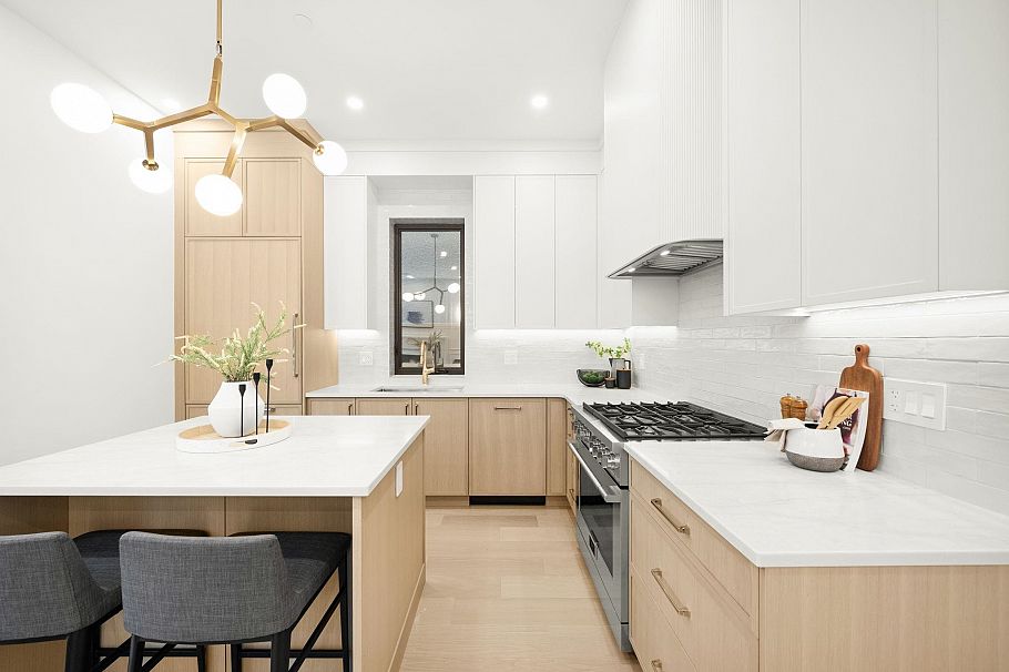 1095 E 14th Avenue Vancouver, BC - 12