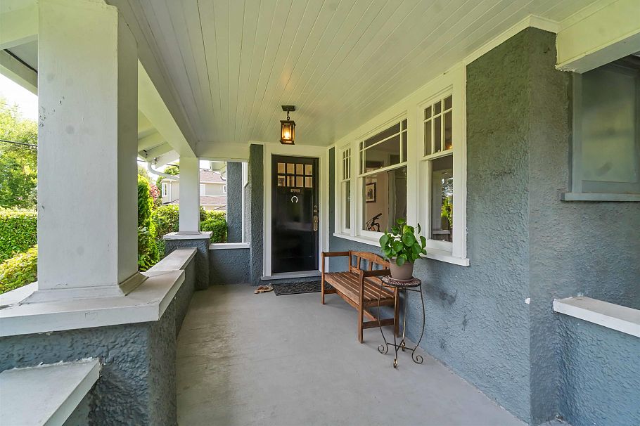 1120 Devonshire Crescent Vancouver, BC - 3