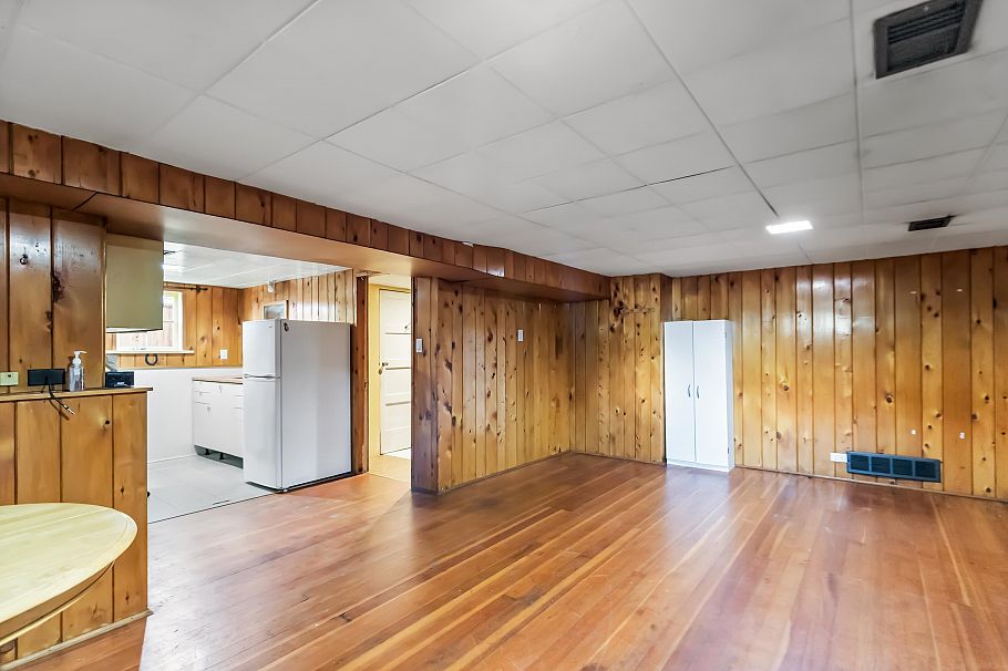 2846 W 8th Avenue Vancouver, BC - 23