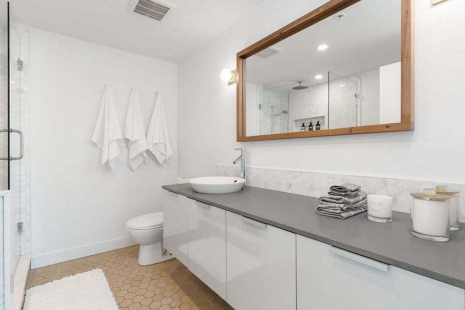 2705 108 W Cordova Street Vancouver, BC - 18