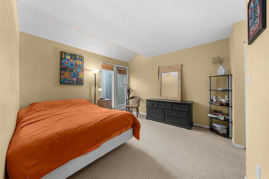 6 230 W 15th Street North Vancouver, BC - 22