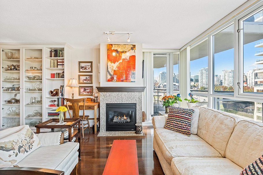 701 120 Milross Avenue Vancouver, BC - 3