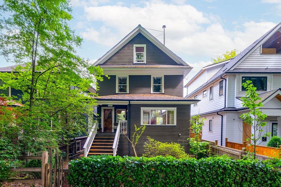 1449 E 10th Avenue Vancouver, BC - 1