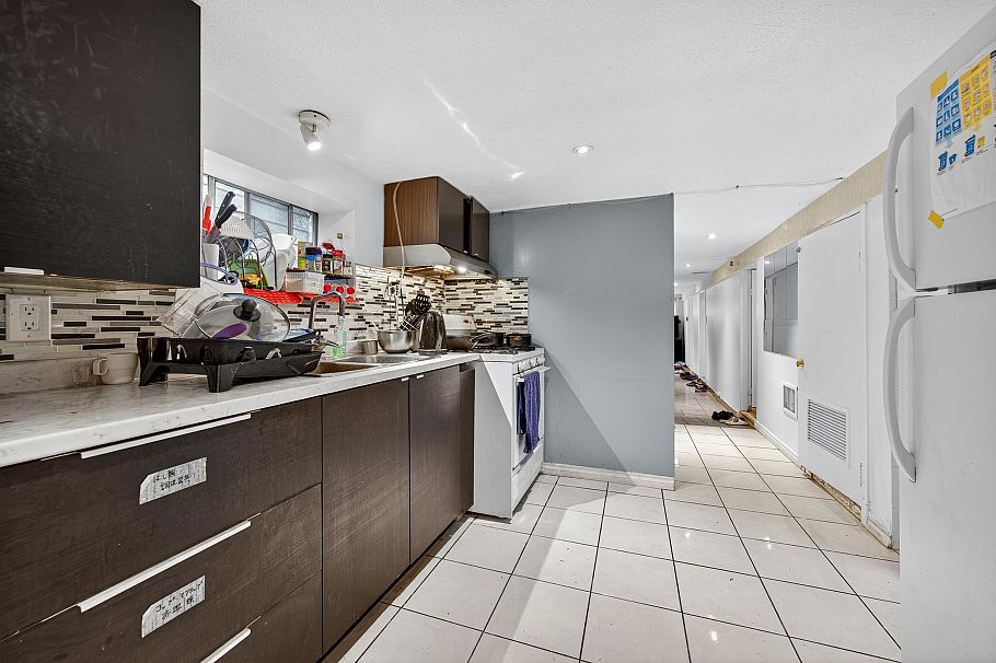 3838 Inverness Street Vancouver, BC - 25