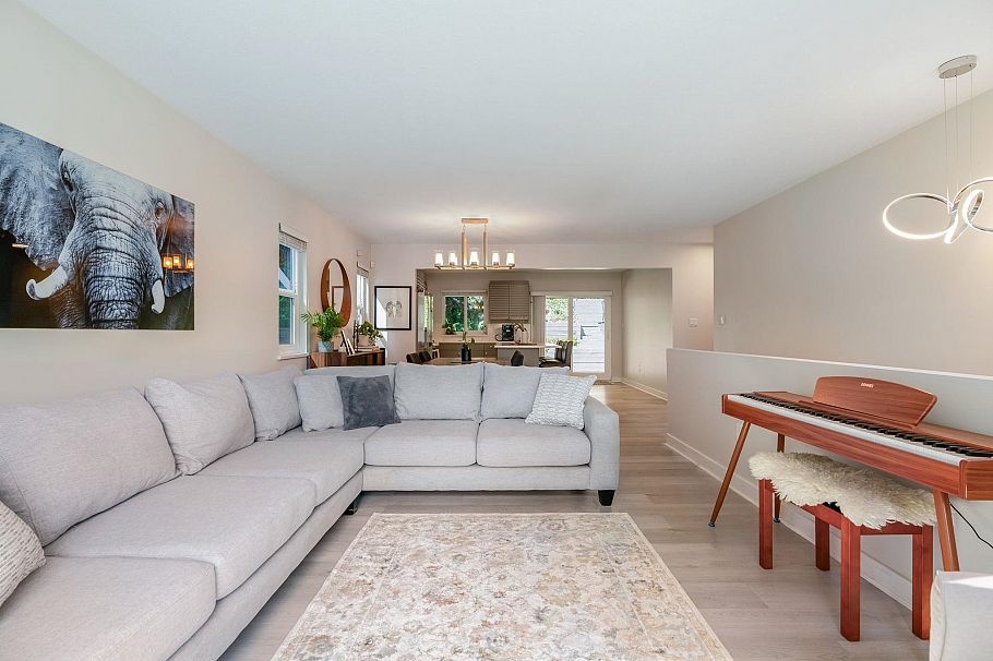 625 Seymour Court North Vancouver, BC - 6