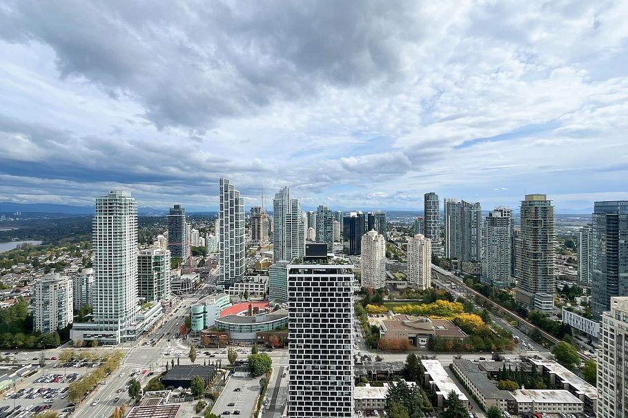 3908 5987 Wilson Avenue Burnaby, BC - 1