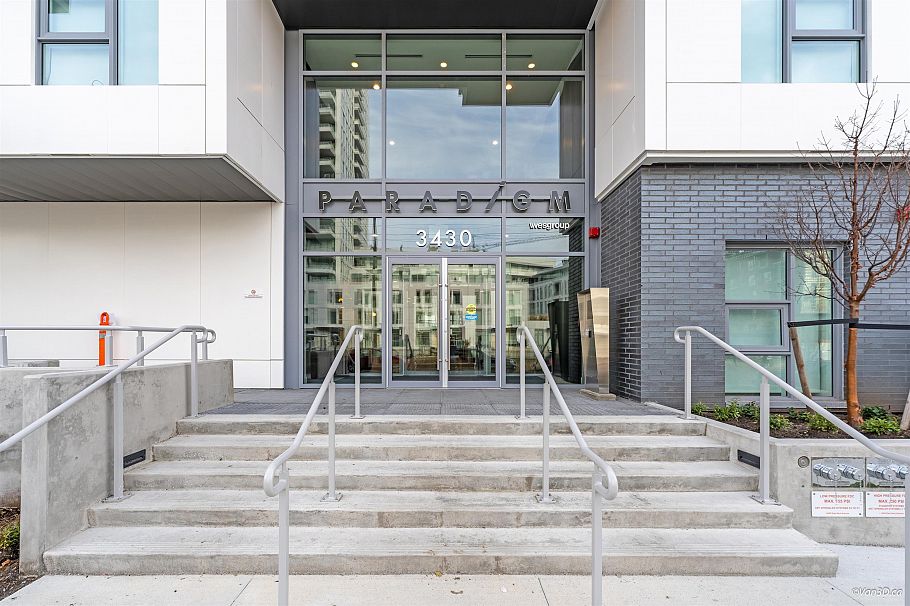 1205 3430 E Kent Avenue South Vancouver, BC - 2