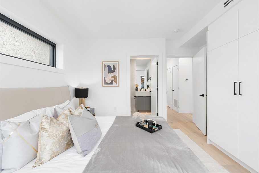 1 3118 Windsor Street Vancouver, BC - 16