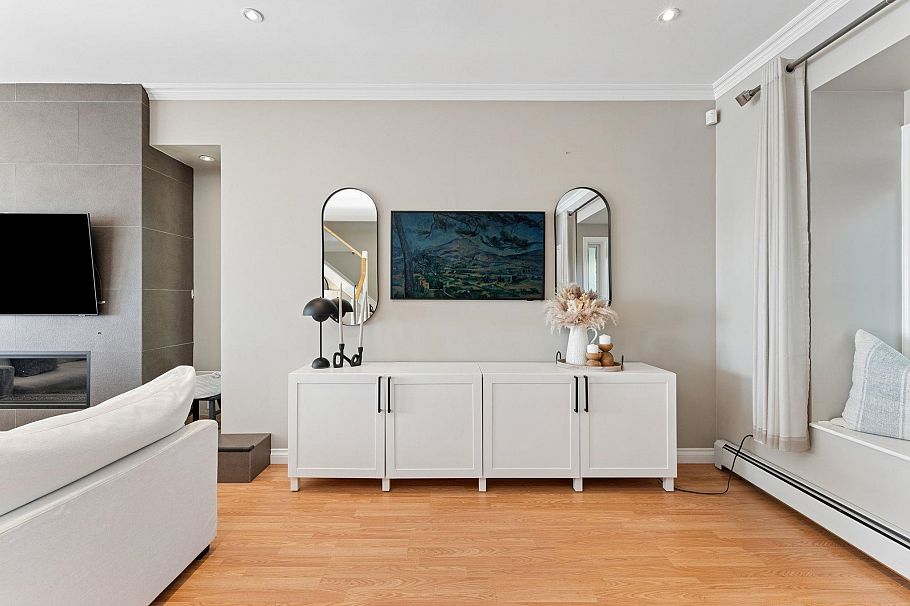 333 E Keith Road North Vancouver, BC - 4