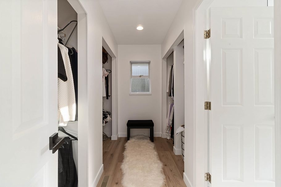 456 Montroyal Boulevard North Vancouver, BC - 16