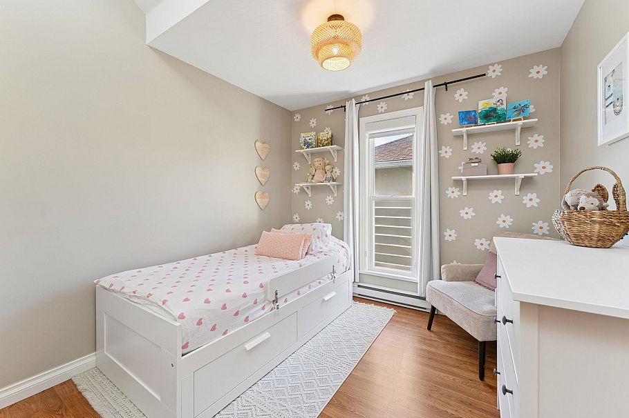 333 E Keith Road North Vancouver, BC - 22