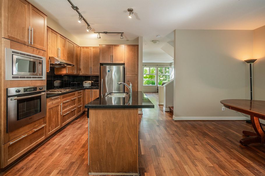 6602 Arbutus Street Vancouver, BC - 15