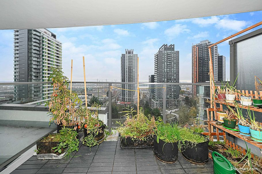 1409 8189 Cambie Street Vancouver, BC - 5