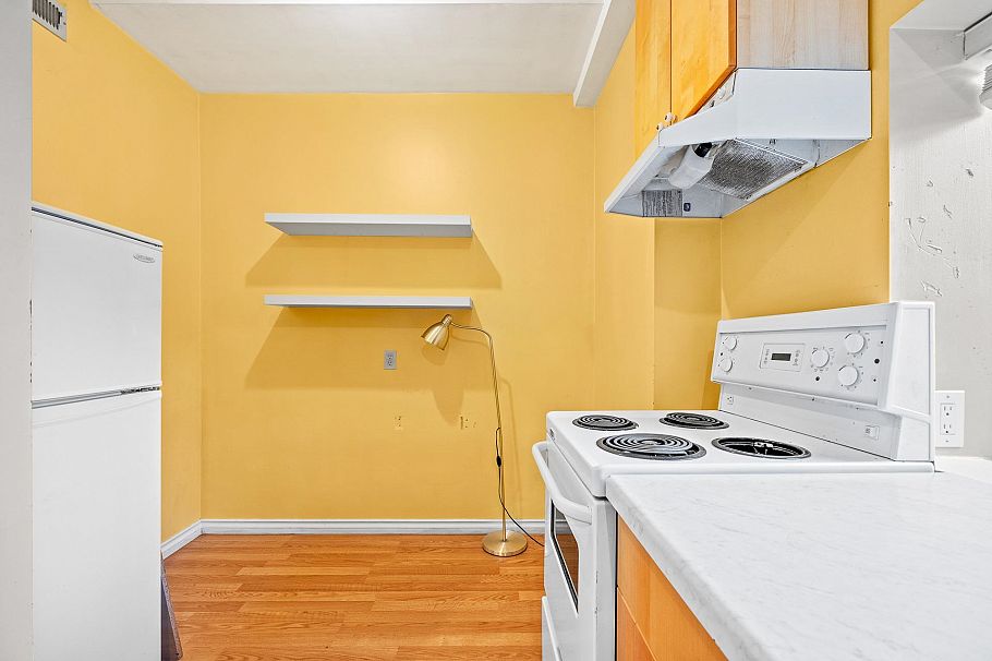 3576 W 17th Avenue Vancouver, BC - 21