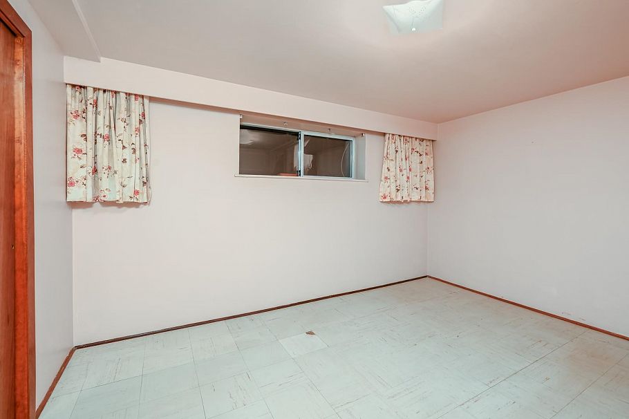 3226 E 1st Avenue Vancouver, BC - 16