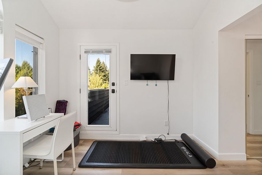 456 Montroyal Boulevard North Vancouver, BC - 20