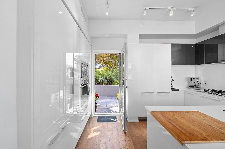 711 108 E 1st Avenue Vancouver, BC - 4