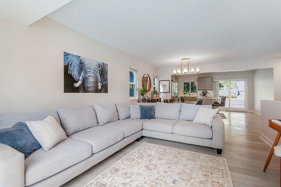 625 Seymour Court North Vancouver, BC - 7