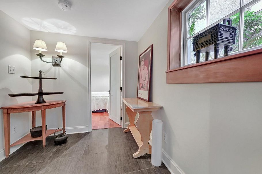 2303 W 3rd Avenue Vancouver, BC - 17