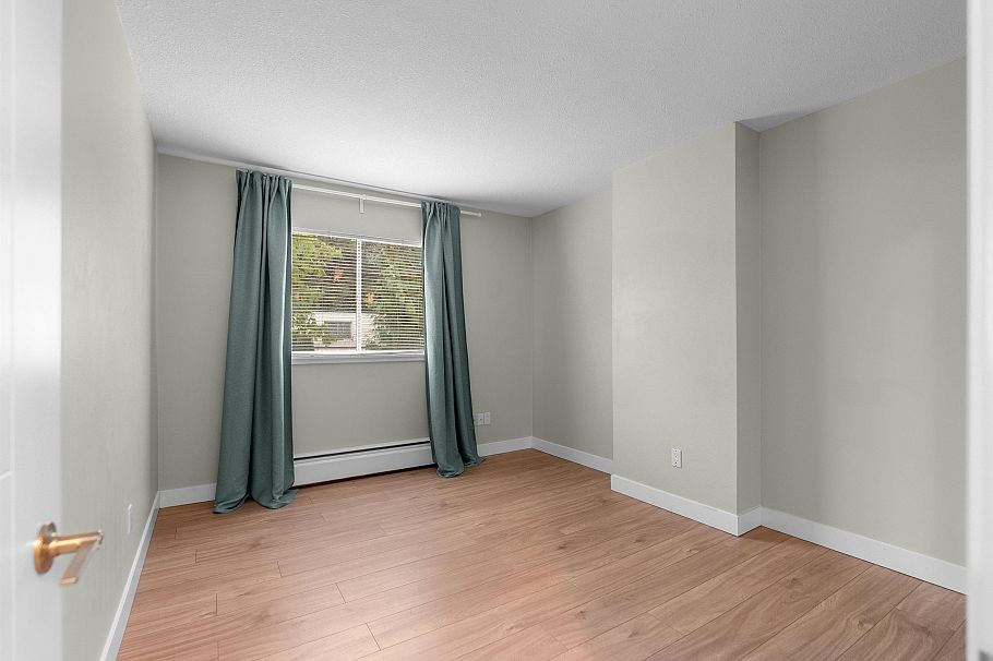 2645 Westview Drive North Vancouver, BC - 22