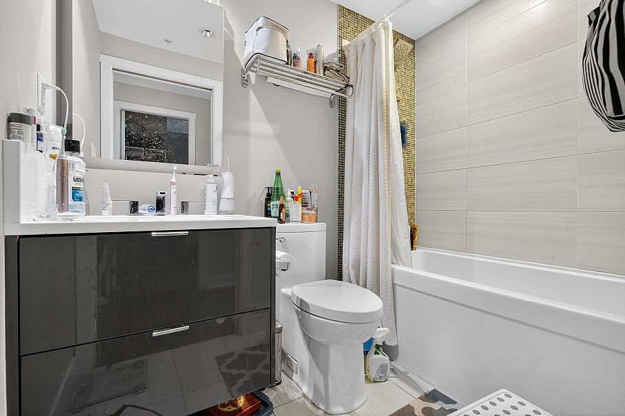 210 1777 W 7th Avenue Vancouver, BC - 16