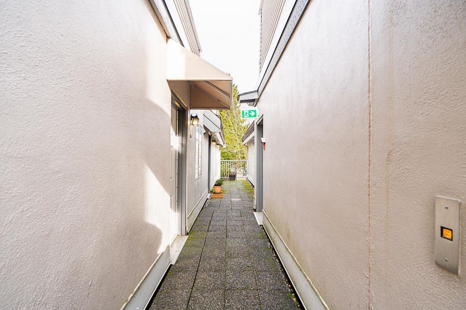 304 592 W 16th Avenue Vancouver, BC - 12