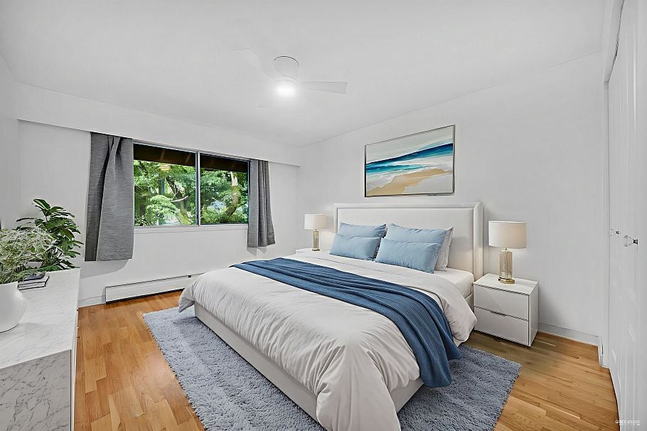 704 555 W 28th Street North Vancouver, BC - 5