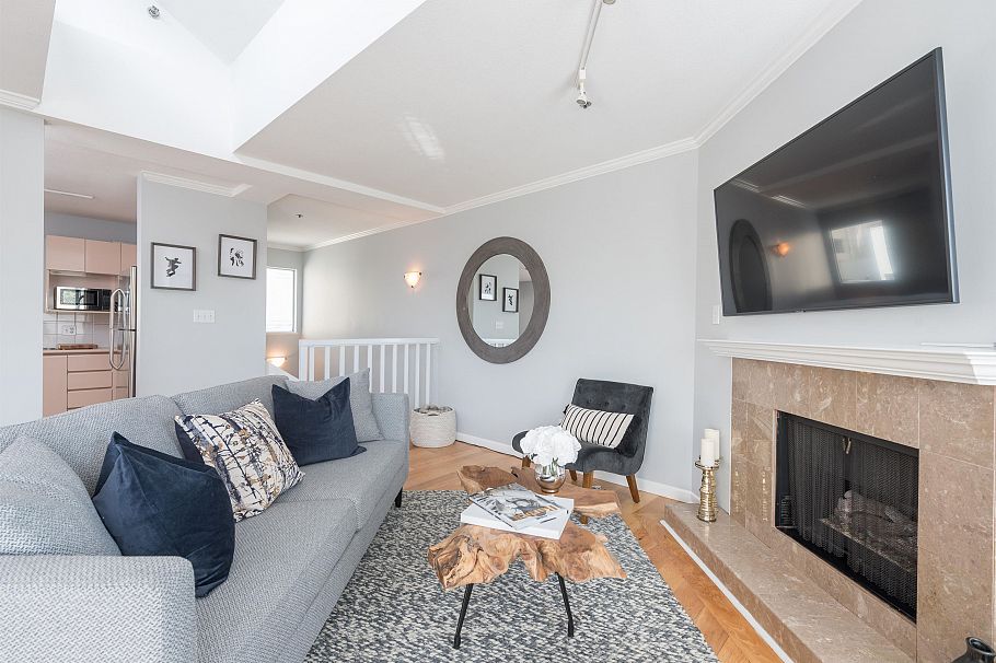 208 788 W 8th Avenue Vancouver, BC - 22