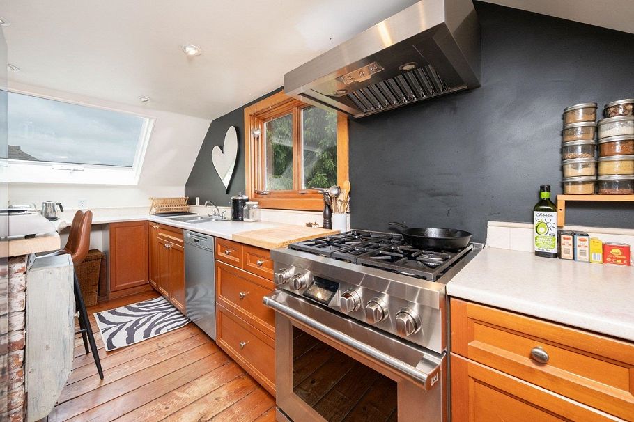 1449 E 10th Avenue Vancouver, BC - 20