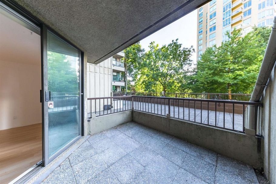 312 1040 Pacific Street Vancouver, BC - 14