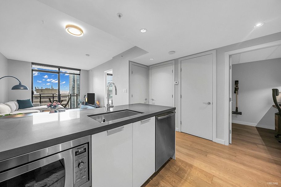 1907 788 Richards Street Vancouver, BC - 13