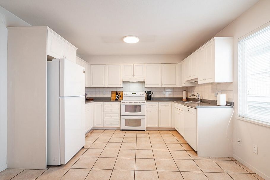 323 E Keith Road North Vancouver, BC - 5