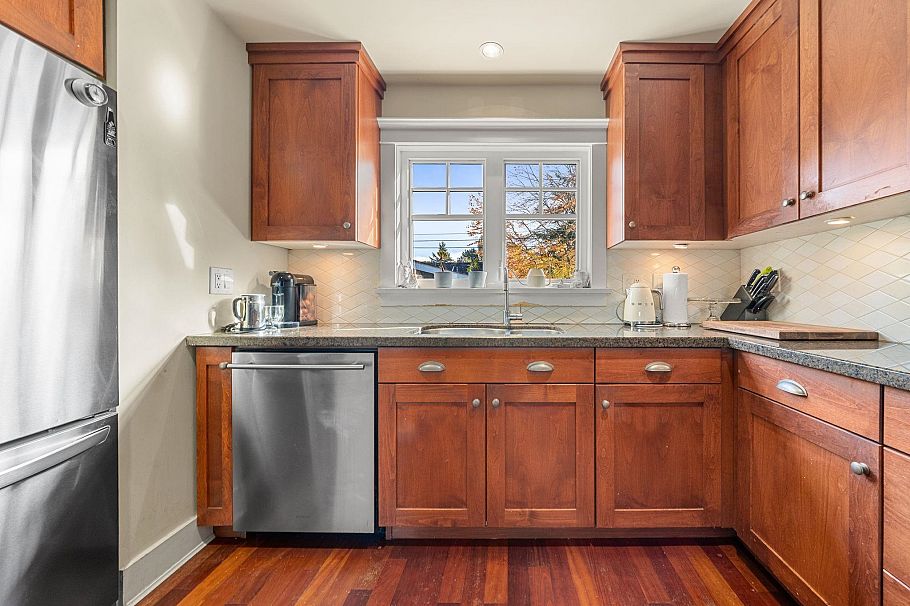 2216 Macdonald Street Vancouver, BC - 17