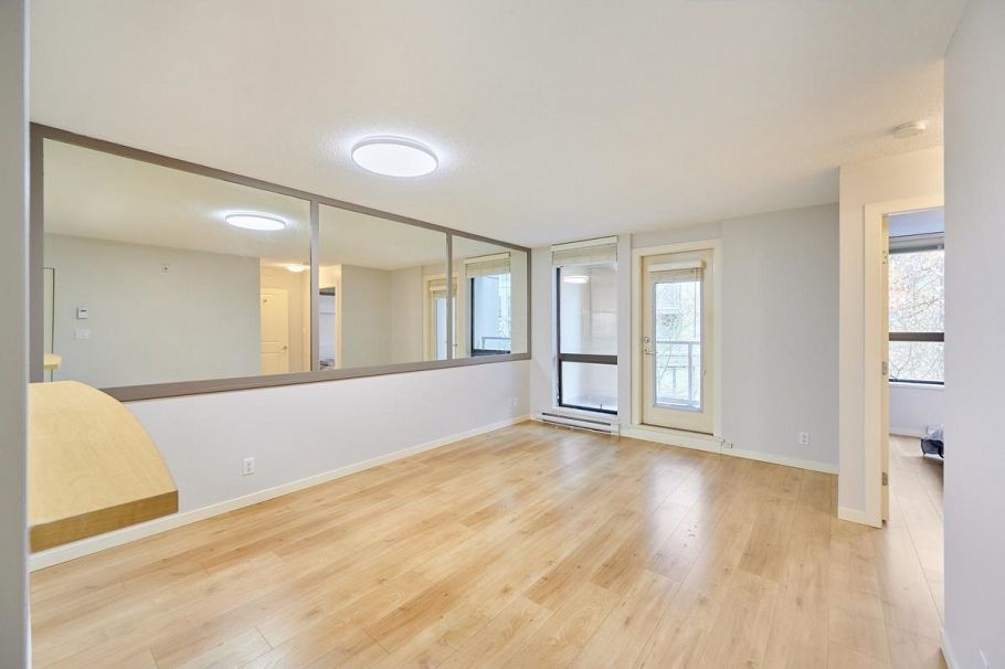 318 3638 Vanness Avenue Vancouver, BC - 11