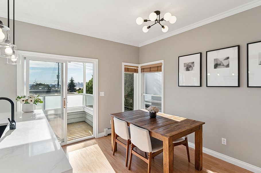 333 E Keith Road North Vancouver, BC - 11