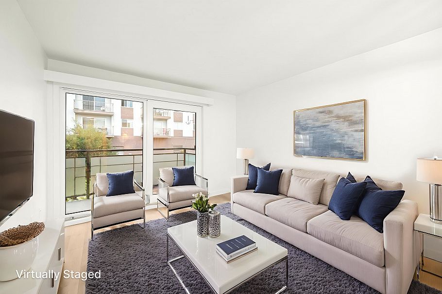 207 360 E 2nd Street North Vancouver, BC - 3