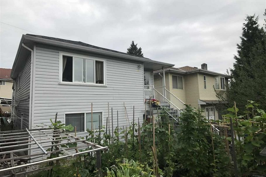 1339 E 41st Avenue Vancouver, BC - 4