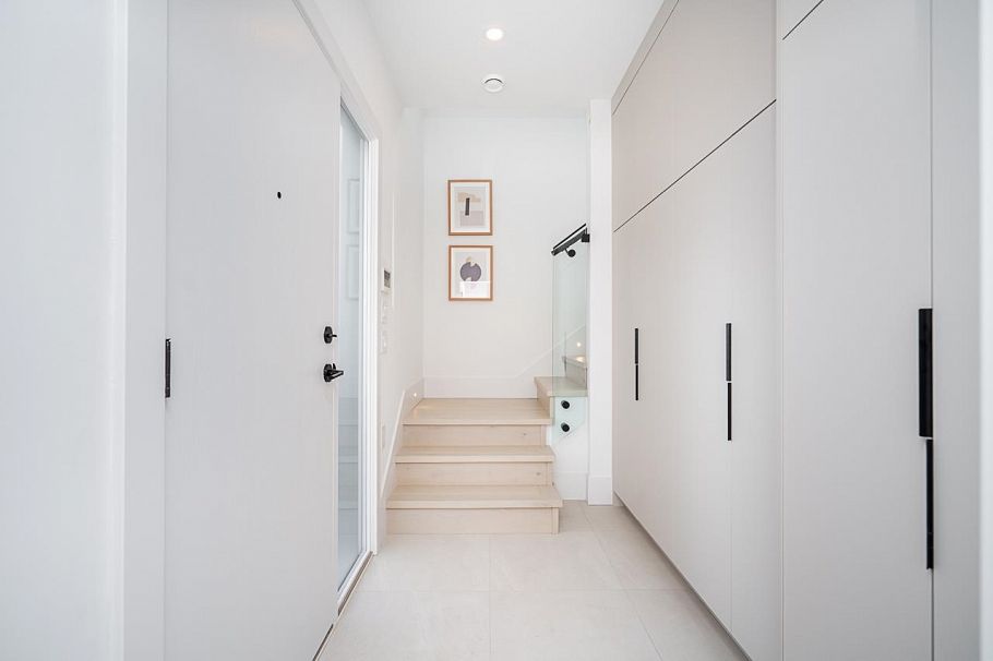 2462 Adanac Street Vancouver, BC - 3