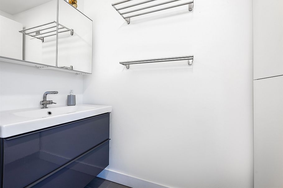 1287 W 15th Street North Vancouver, BC - 22