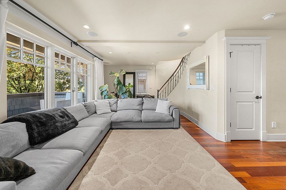 2216 Macdonald Street Vancouver, BC - 4