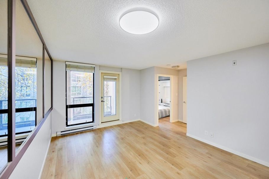 318 3638 Vanness Avenue Vancouver, BC - 8