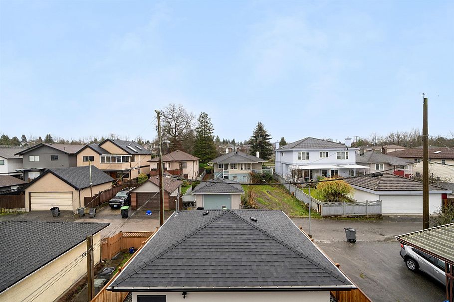 2 2474 E 21st Avenue Vancouver, BC - 30