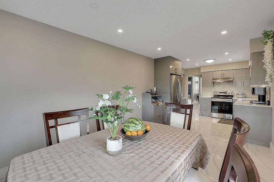 2624 Kitchener Street Vancouver, BC - 16