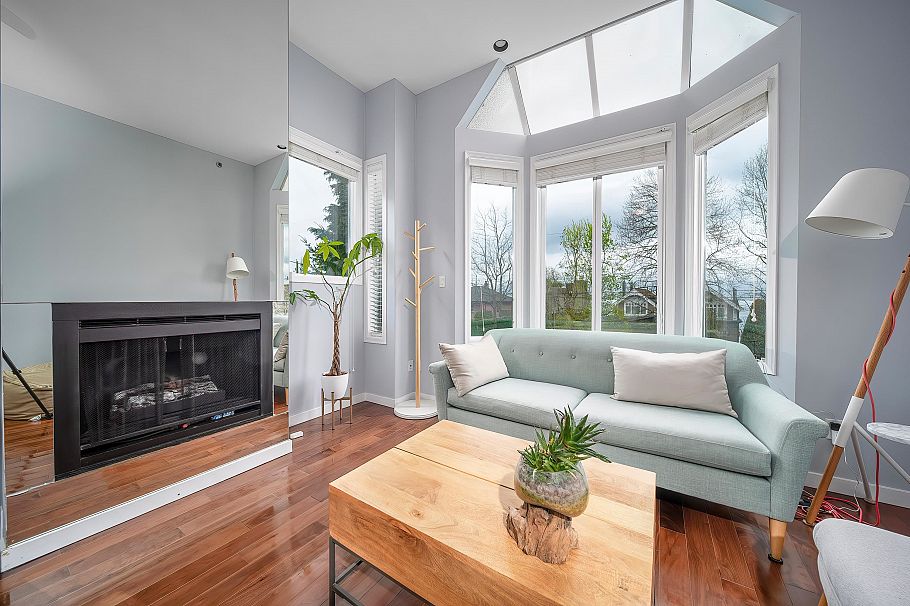 3458 Point Grey Road Vancouver, BC - 3