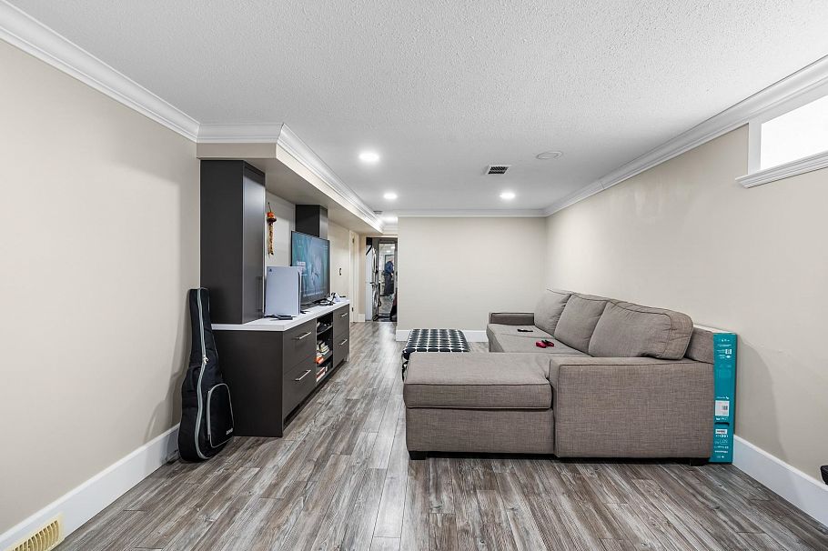 5516 Clarendon Street Vancouver, BC - 31