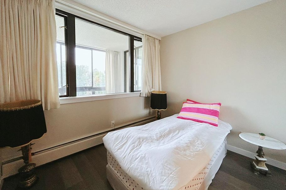 606 1740 Comox Street Vancouver, BC - 14