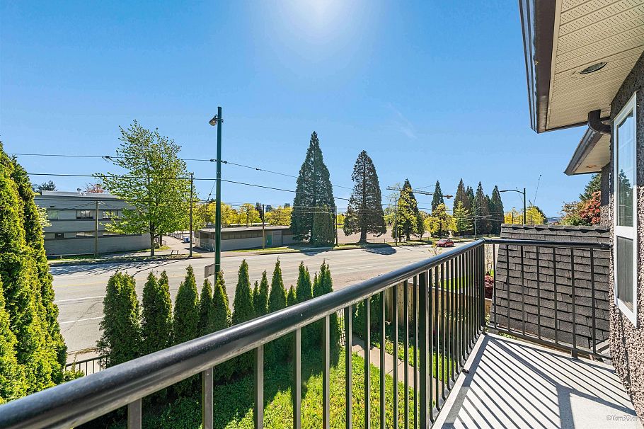 7531 Oak Street Vancouver, BC - 7