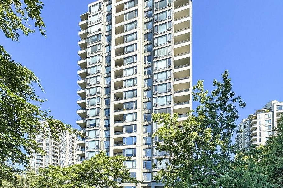 806 4178 Dawson Street Burnaby, BC - 2