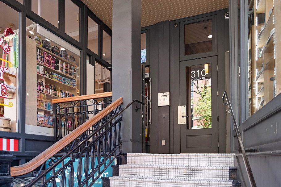 405 310 Water Street Vancouver, BC - 2