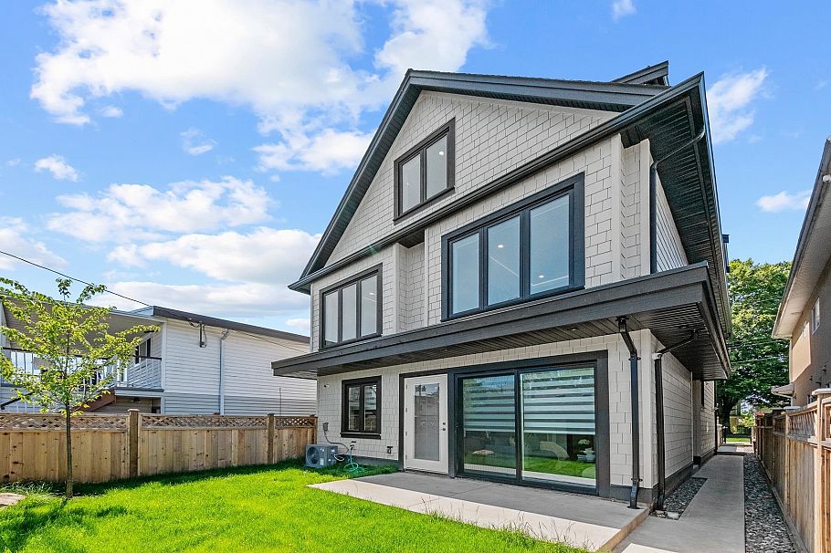 2 4650 Gothard Street Vancouver, BC - 3